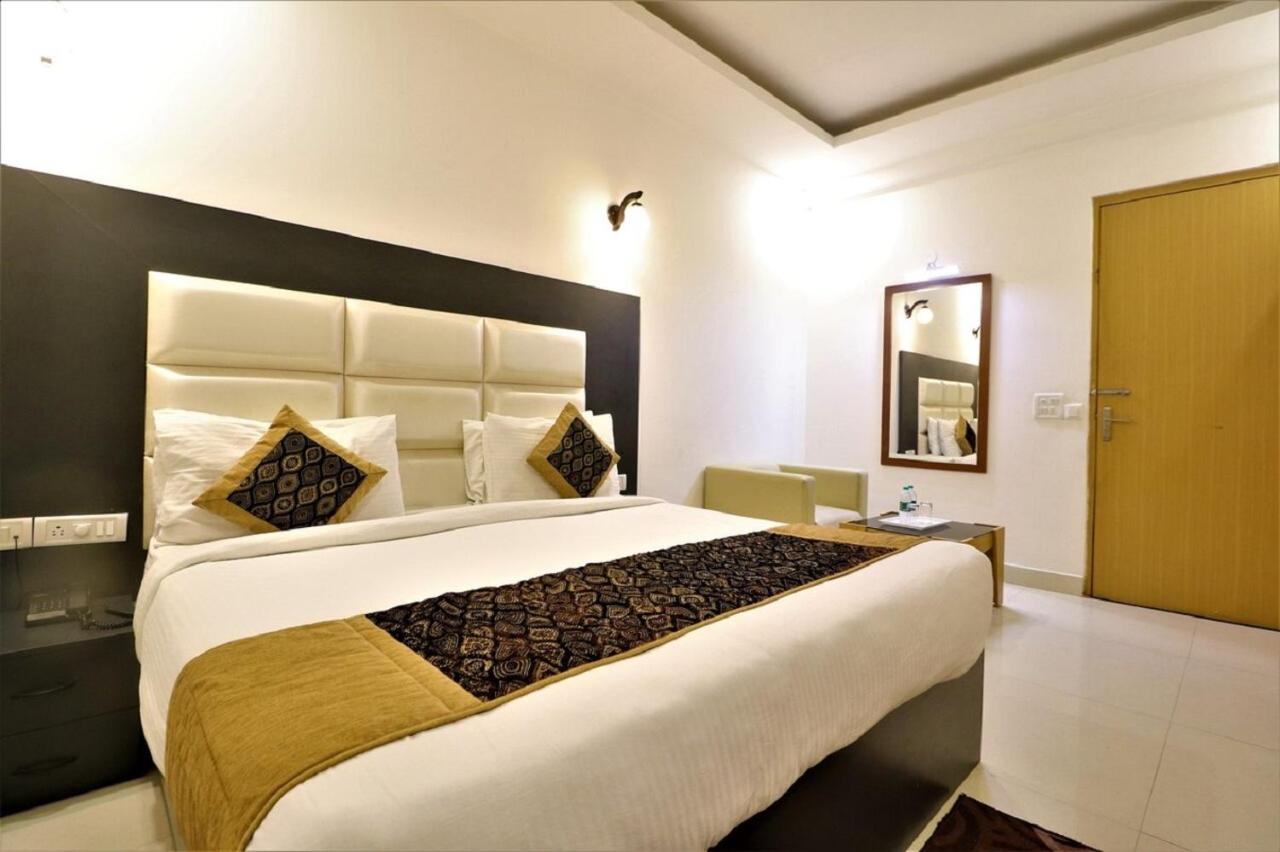 Aerocity Hotel Jindal Palace Delhi- A Well Hygiene Property"All Staff Vaccinated " Nowe Delhi Zewnętrze zdjęcie